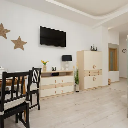 Stars Andersa By Renters *
